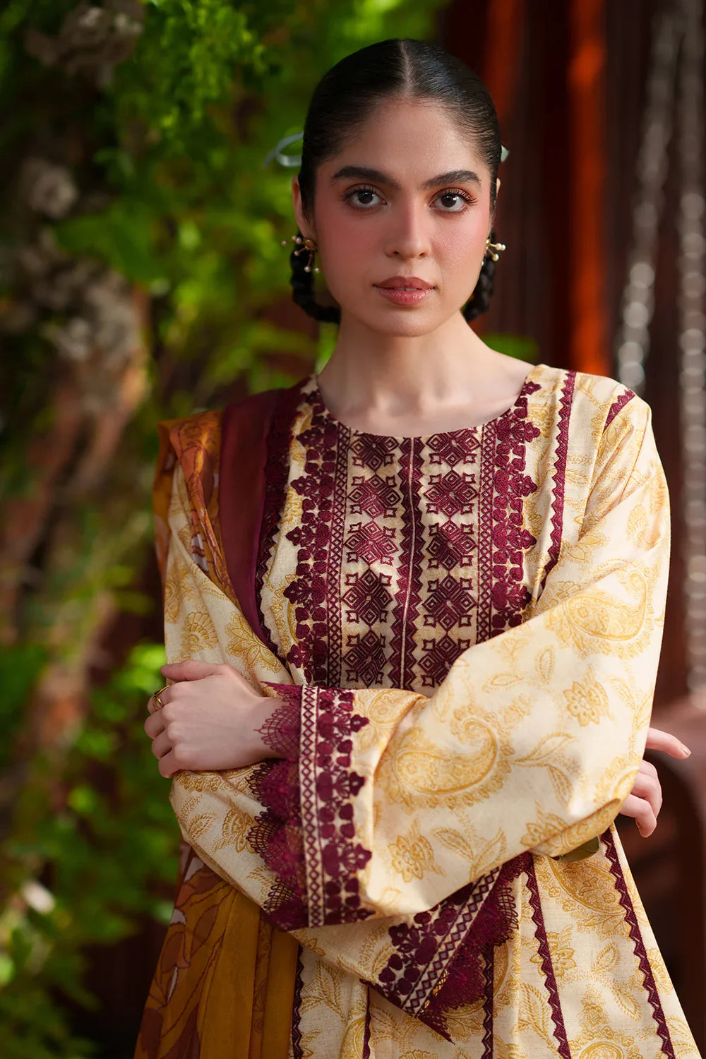 Laanem by Saira Rizwan Unstitched Embroidered Lawn 3 Piece Suit SR26ULL ZAREEN-A - Summer Collection