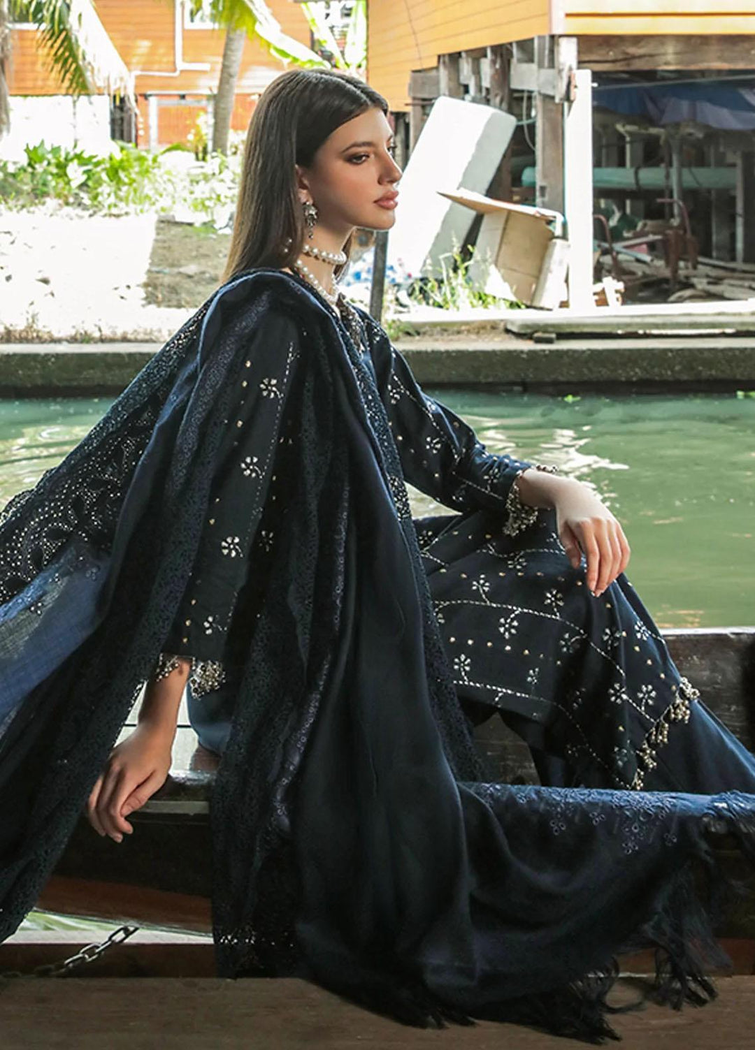 Bazaar By Nureh Embroidered Khaddar Suits Unstitched 3 Piece NU22BM NW-77 - Winter Collection