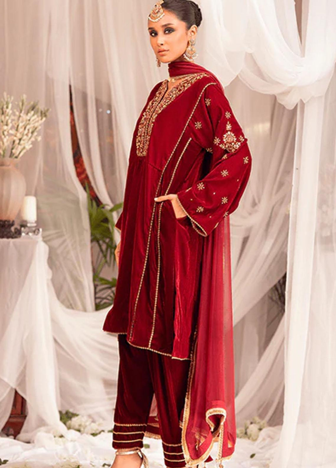 Zaaviay Luxury Pret Embroidered Velvet 3 Piece Suit ZBHM22-03 ZENIA