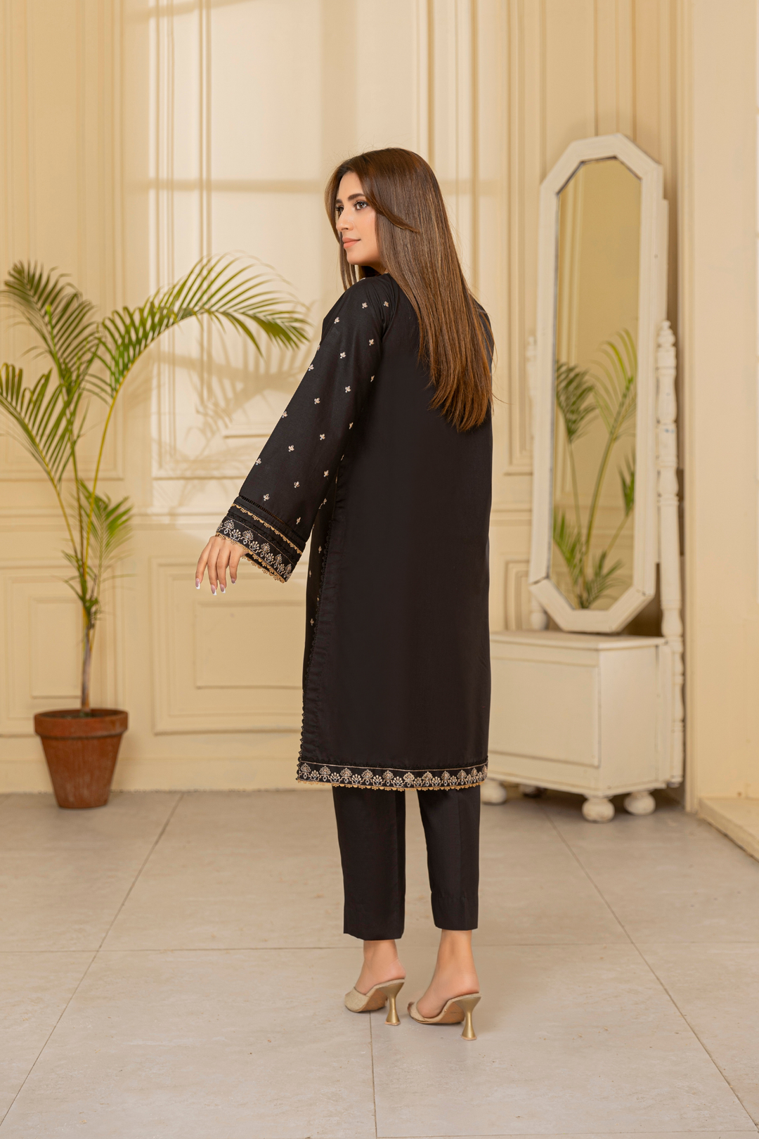Waresha Women RTW Embroidered Lawn 2 Piece Suit GW07 - Festive Collection
