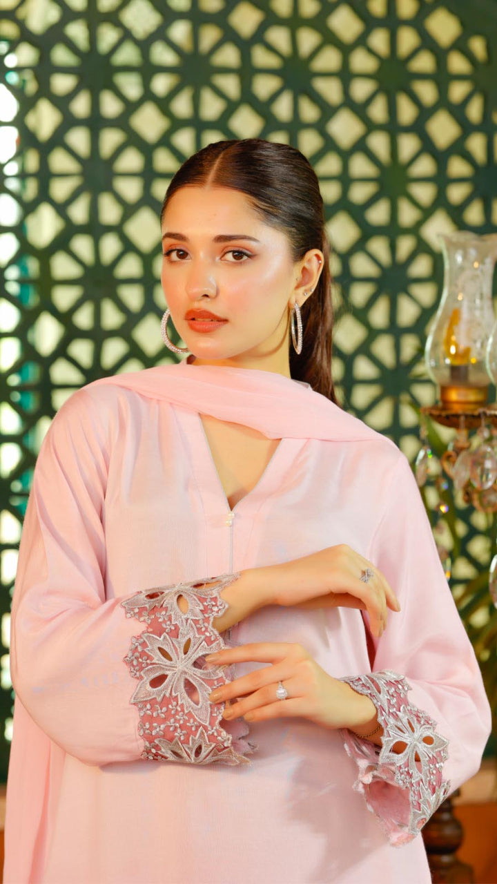 Jashn e Eid by Reezas Women Embroidered Lawn Silk 3 Piece Rang-e-baharan pink ombre - Summer Collection