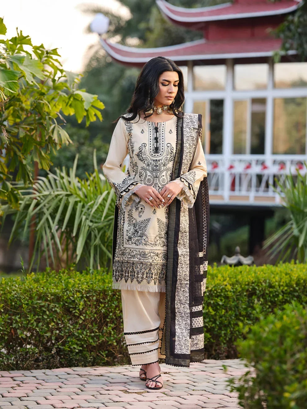 Menaal Unstitched Embroidered Lawn 3 Piece Suit ML26ULS IVORY ELEGANCE - Festive Collection