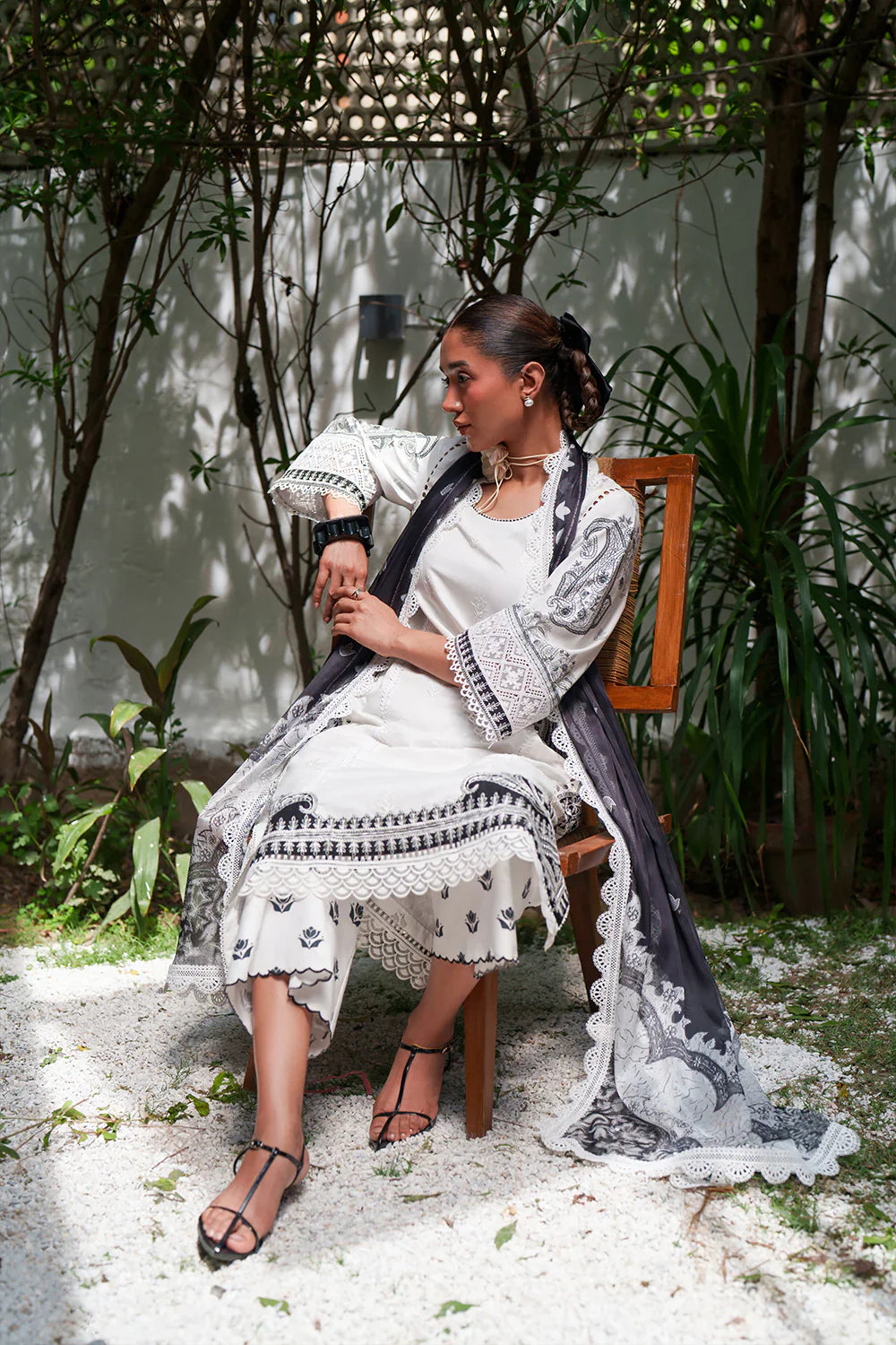Laanem by Saira Rizwan Unstitched Embroidered Lawn 3 Piece Suit SR26ULL AMARA-В - Summer Collection