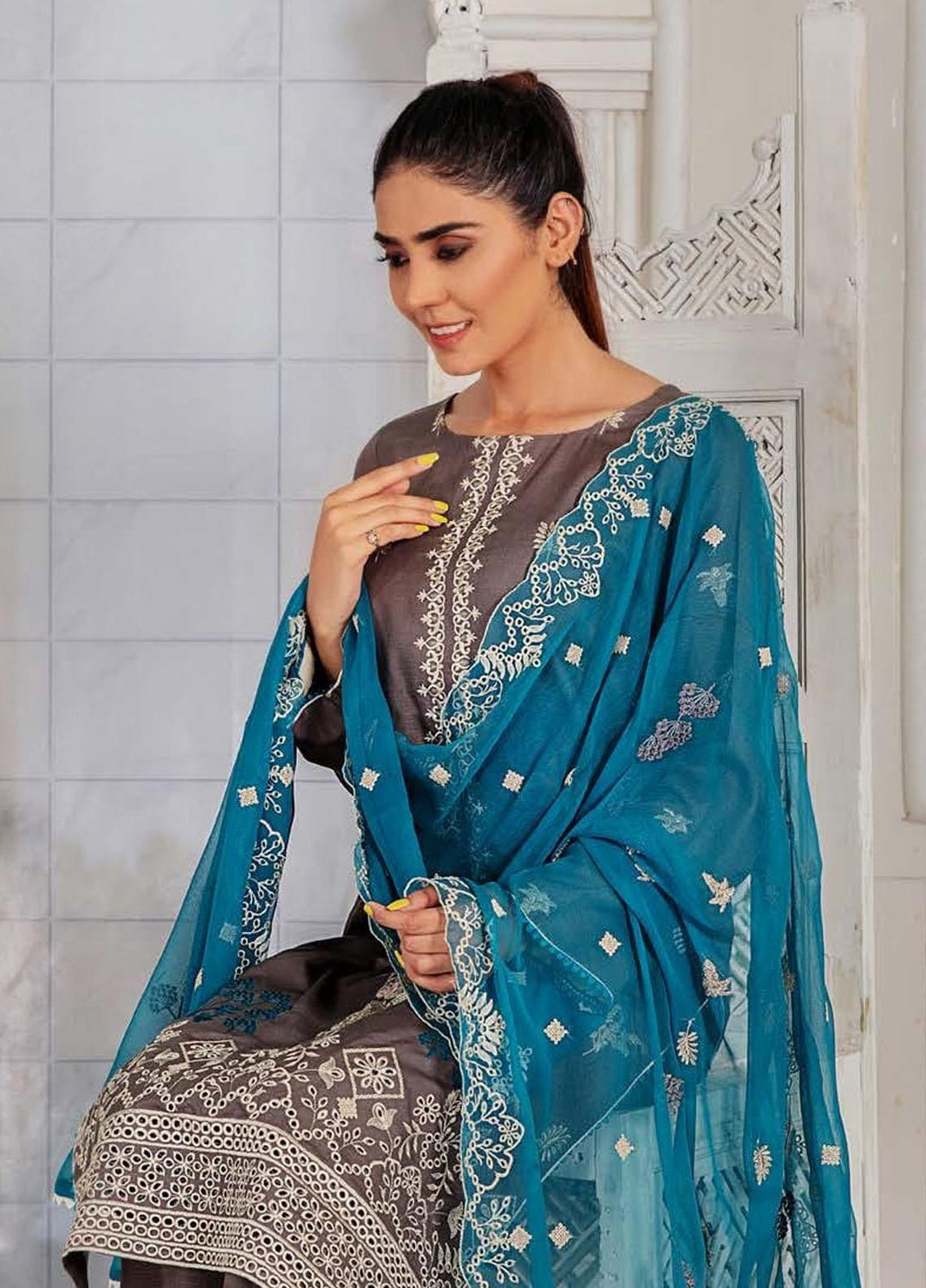 Noir By Humdum Embroidered Linen Suits Unstitched 3 Piece HD22N D-07 - Winter Collection