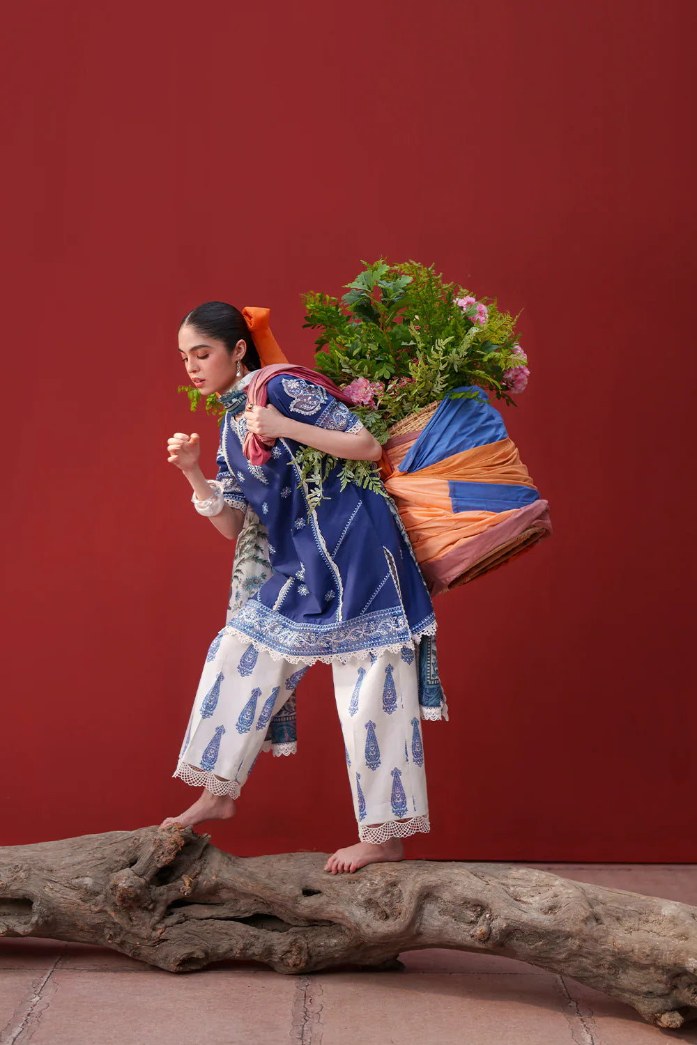 Laanem by Saira Rizwan Unstitched Embroidered Lawn 3 Piece Suit SR26ULL ZOYA-A - Summer Collection