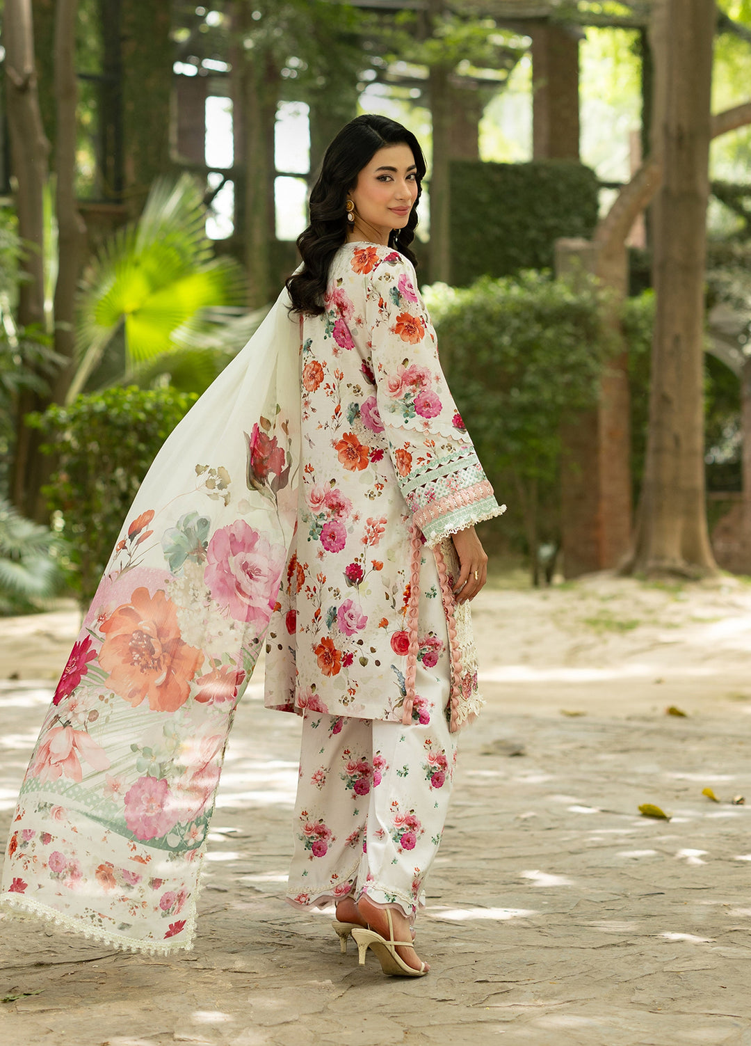 Signature by Elaf Unstitched Embroidered Lawn 3 Piece Suit EL26USLE Claire ESG-4A - Eid Collection