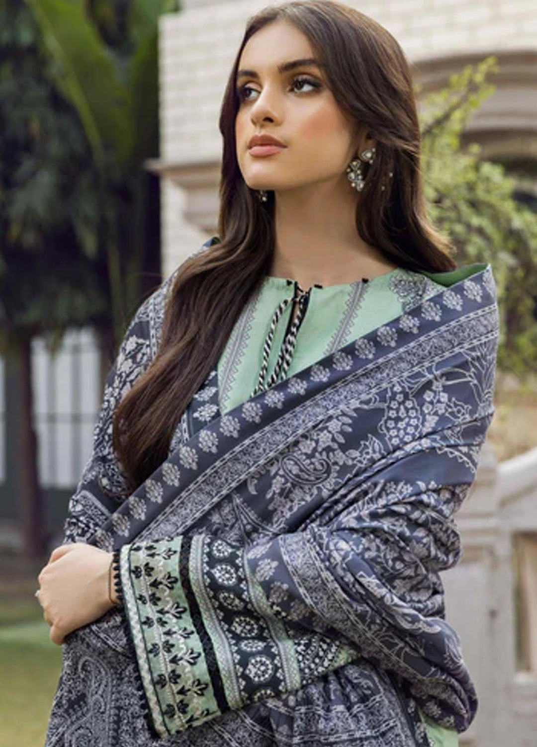 Winter Blossoms By Seran Embroidered Viscose Suits Unstitched 3 Piece SRN22WB 06 Daisy - Winter Collection