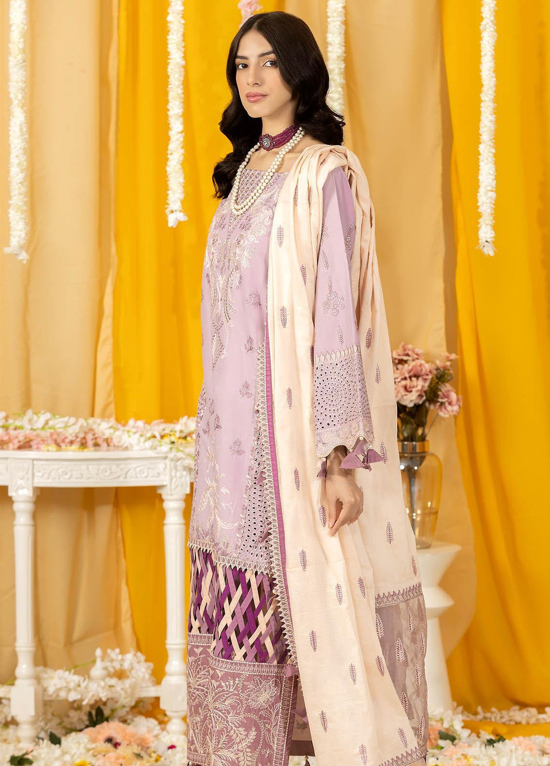 Ghazal By Humdum Embroidered Lawn Suits Unstitched 3 Piece HD23G D-04 - Summer Collection