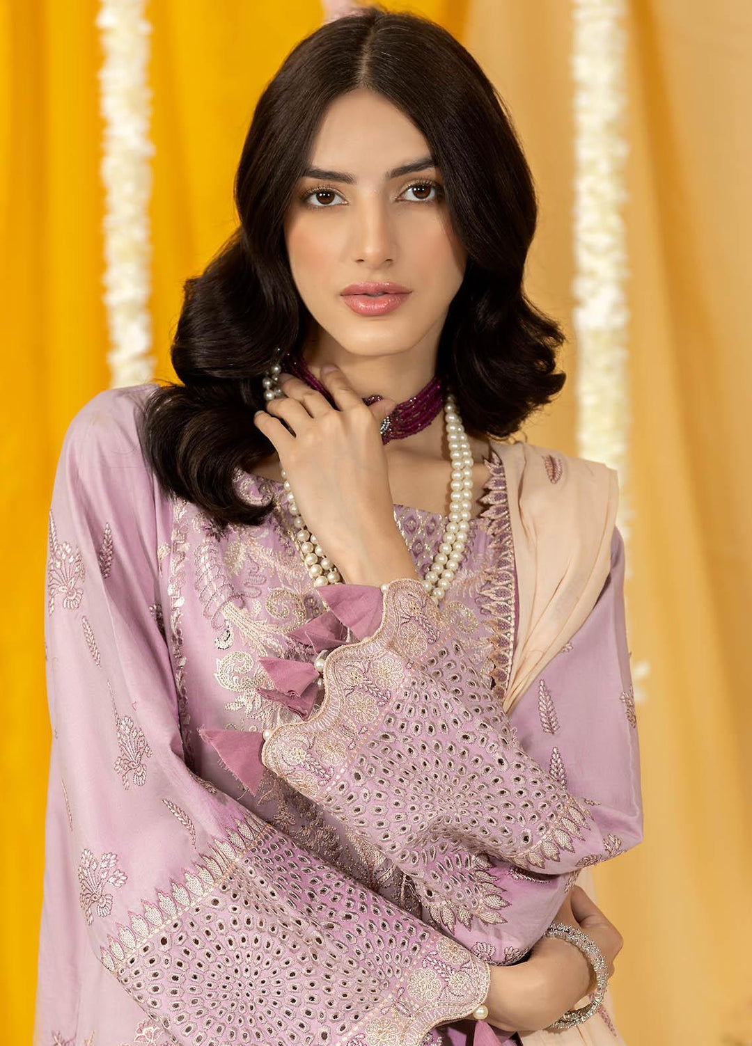 Ghazal By Humdum Embroidered Lawn Suits Unstitched 3 Piece HD23G D-04 - Summer Collection