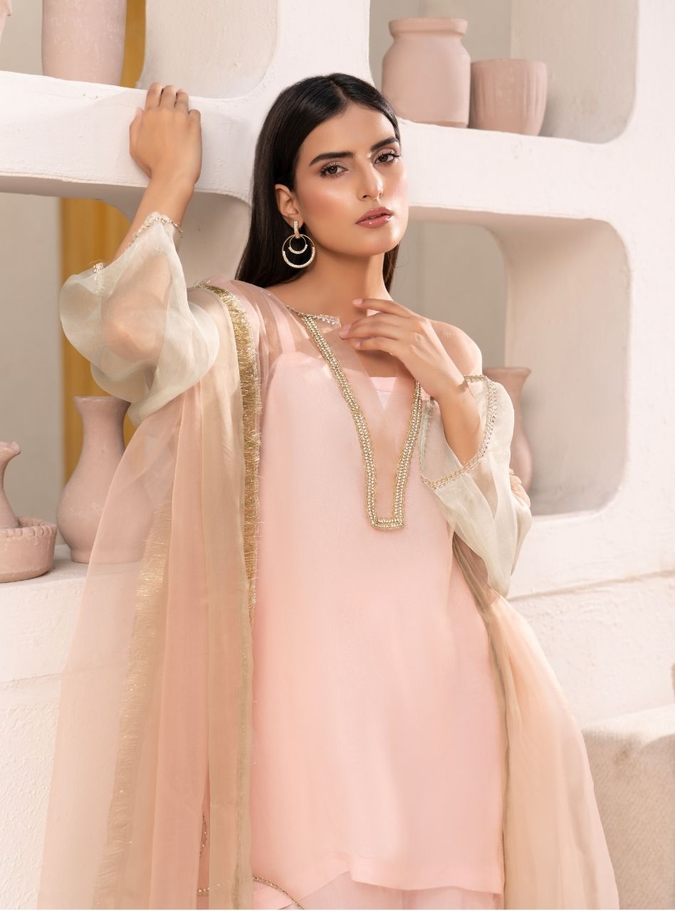 Irtiqa by Anayra Amal RTW Solids Organza 3 Piece Suit Suffuse Festive Collection