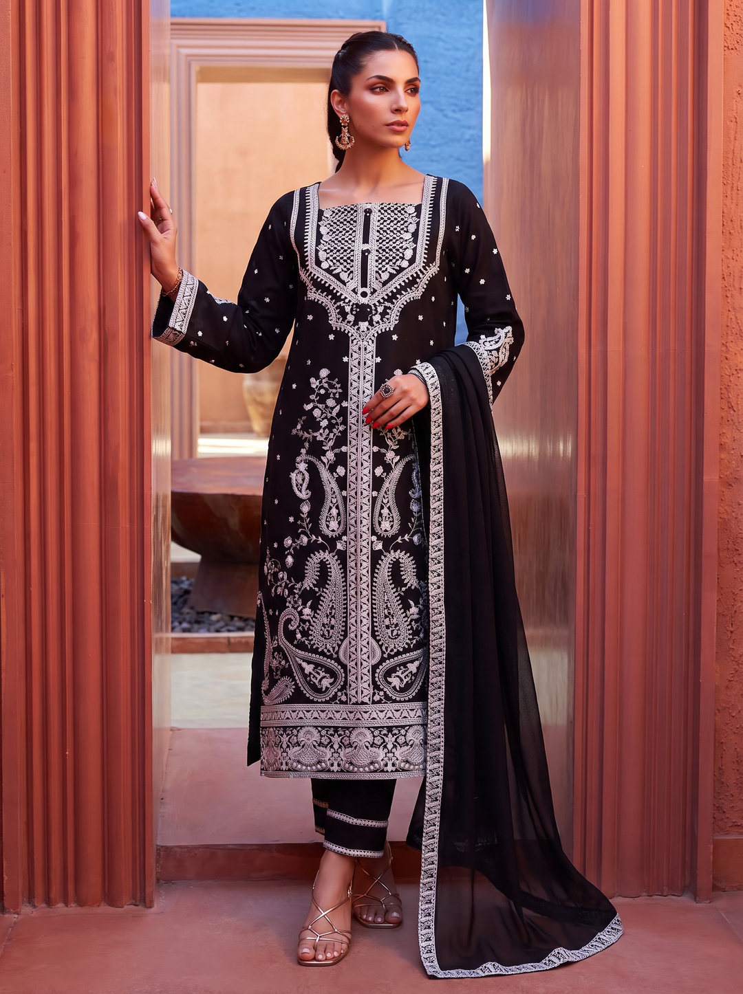 La Elise Women RTW Embroidered Lawn 3 Piece Suit 0001401 Sanam - Casual Collection