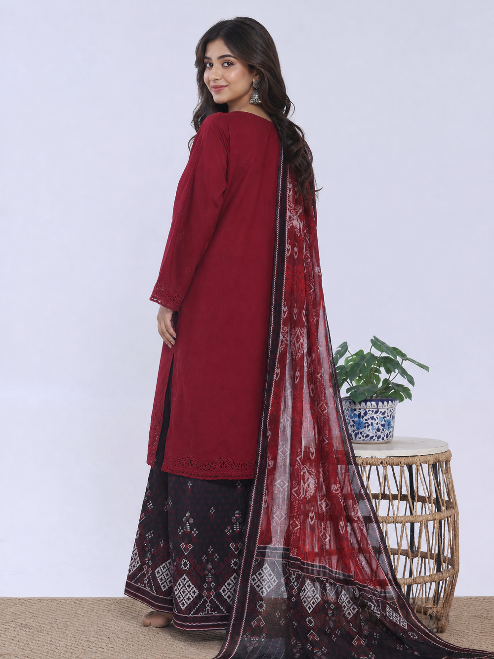 HZ Textiles RTW Embroidered Cross Hatch 3 Piece Suit HZ26PCL Sbe-3P-082 - Casual Collection