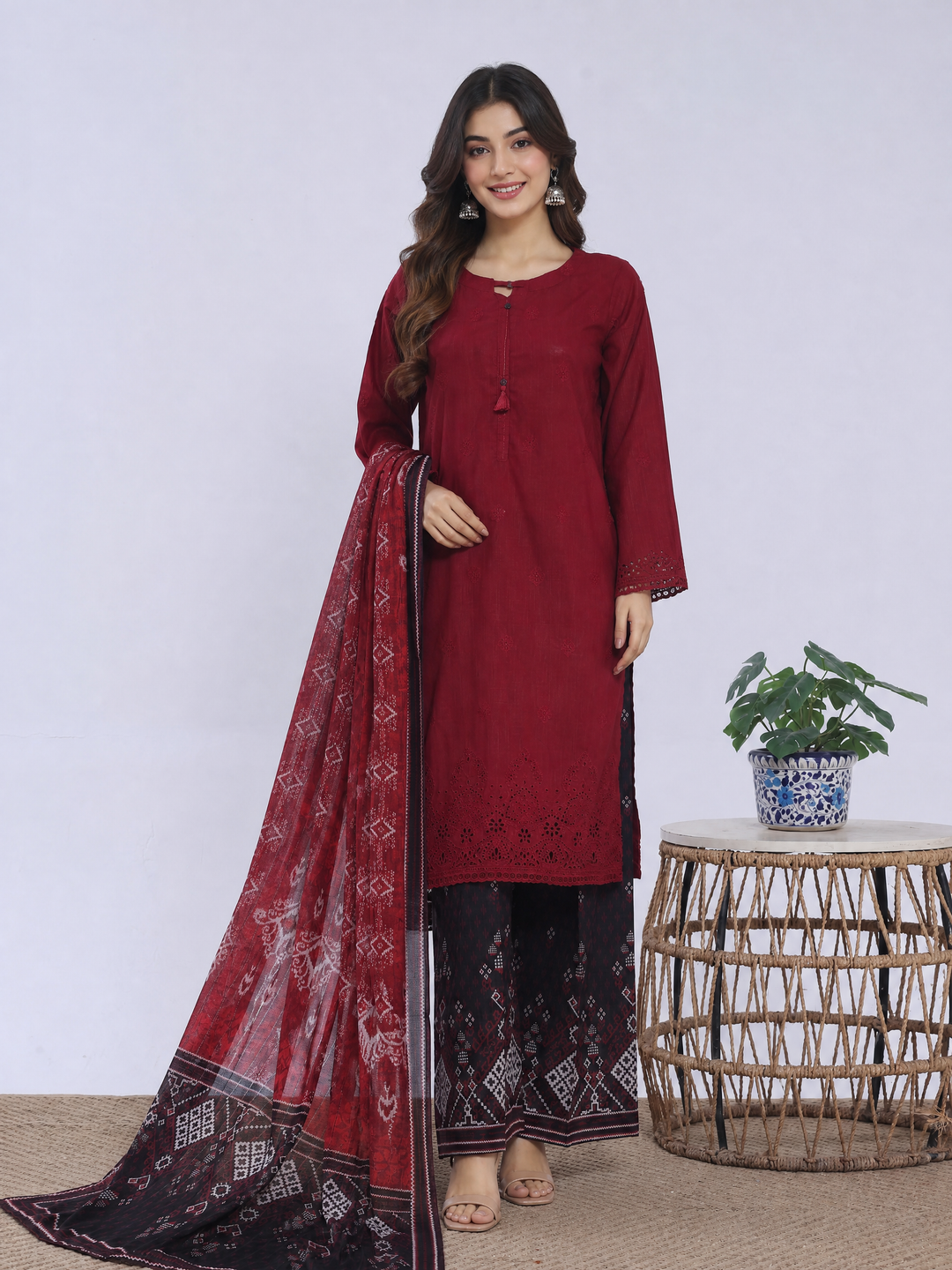 HZ Textiles RTW Embroidered Cross Hatch 3 Piece Suit HZ26PCL Sbe-3P-082 - Casual Collection
