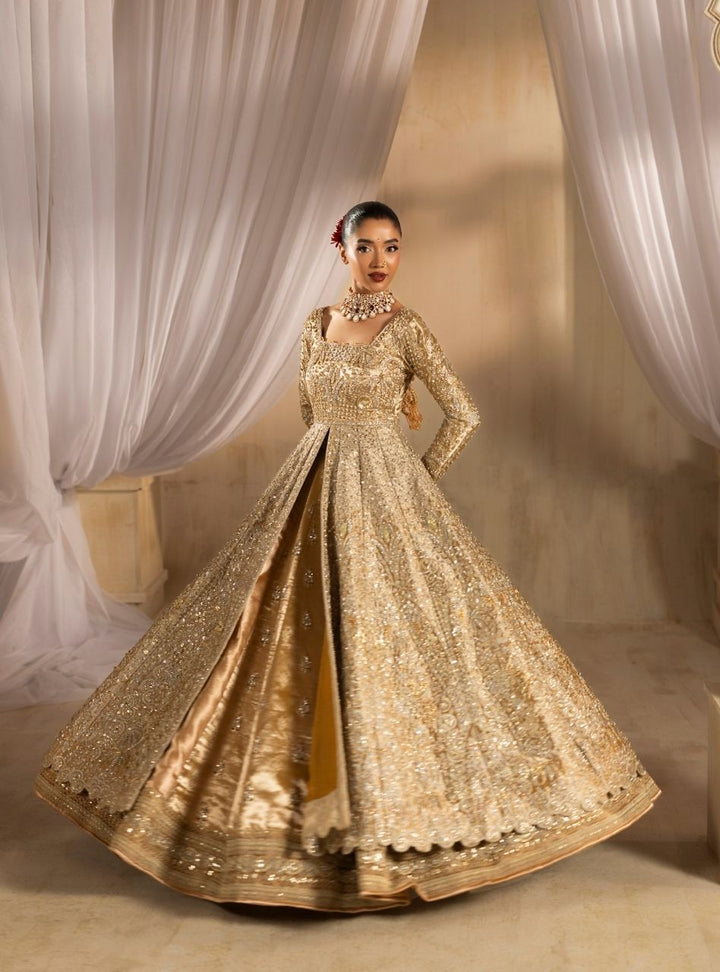 Tehwaar by Anayra Amal RTW Embroidered Lama Tissue 3 Piece Suit Shahaan Wedding Collection