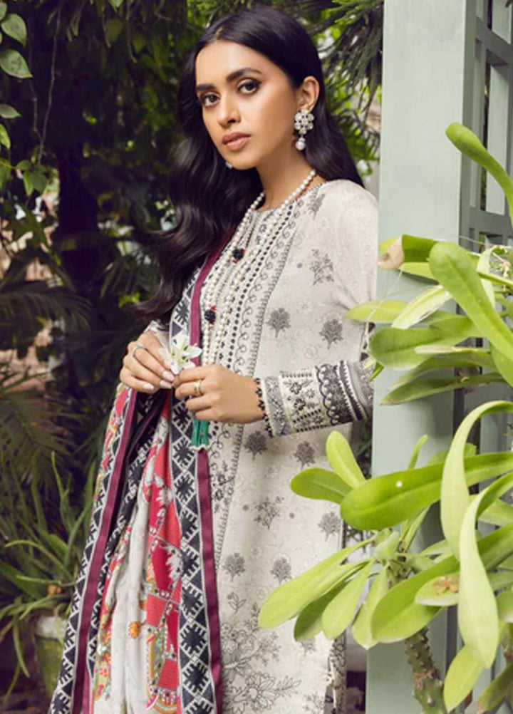 Winter Blossoms By Seran Embroidered Karandi Suits Unstitched 3 Piece SRN22WB 04 Magnolia - Winter Collection