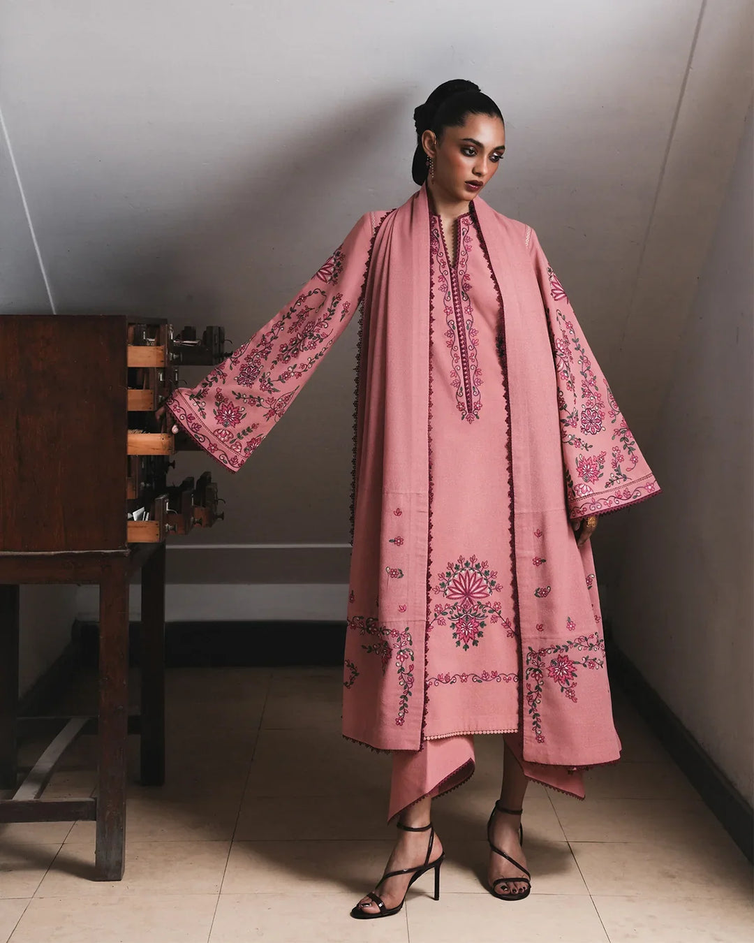 Jugnu by Hussain Rehar Unstitched Embroidered Karandi 3 Piece Suit HR26UJK Dalia - Winter Collection