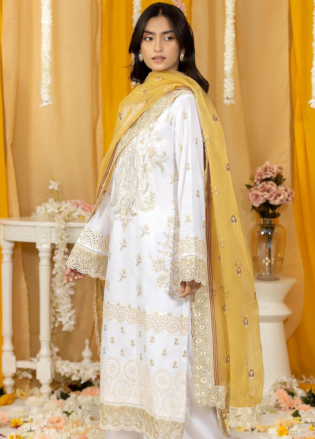 Ghazal By Humdum Embroidered Lawn Suits Unstitched 3 Piece HD23G D-02 - Summer Collection