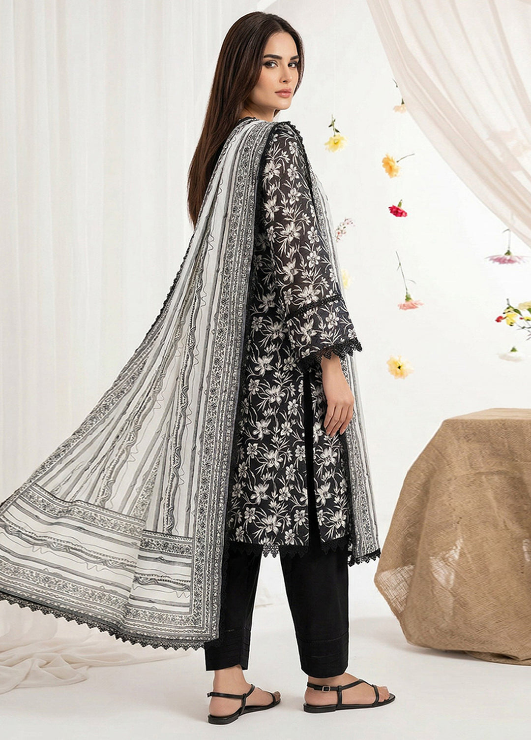 Salina by Regalia Textiles Unstitched Digital Printed Lawn 3 Piece Suit RG26ULSP D9 - Casual Collection