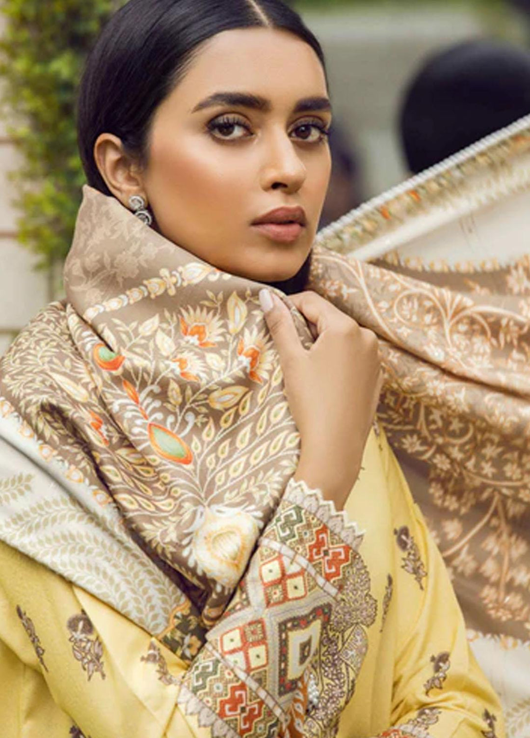 Winter Blossoms By Seran Embroidered Karandi Suits Unstitched 3 Piece SRN22WB 02 Daffodil - Winter Collection