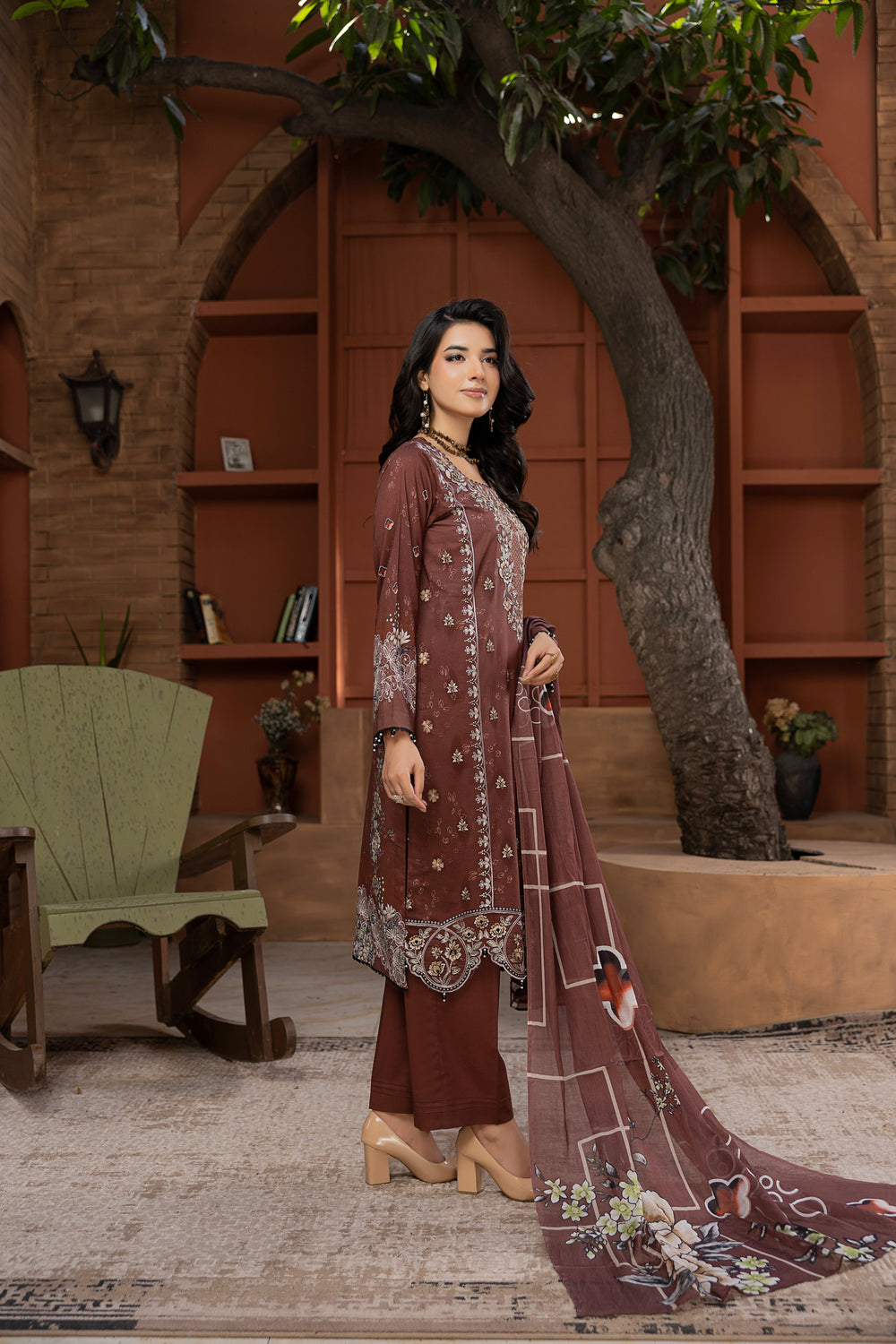 Noore Luxe by Waresha RTW Embroidered Lawn 3 Piece Suit Mah-e-Noor Festive Collection