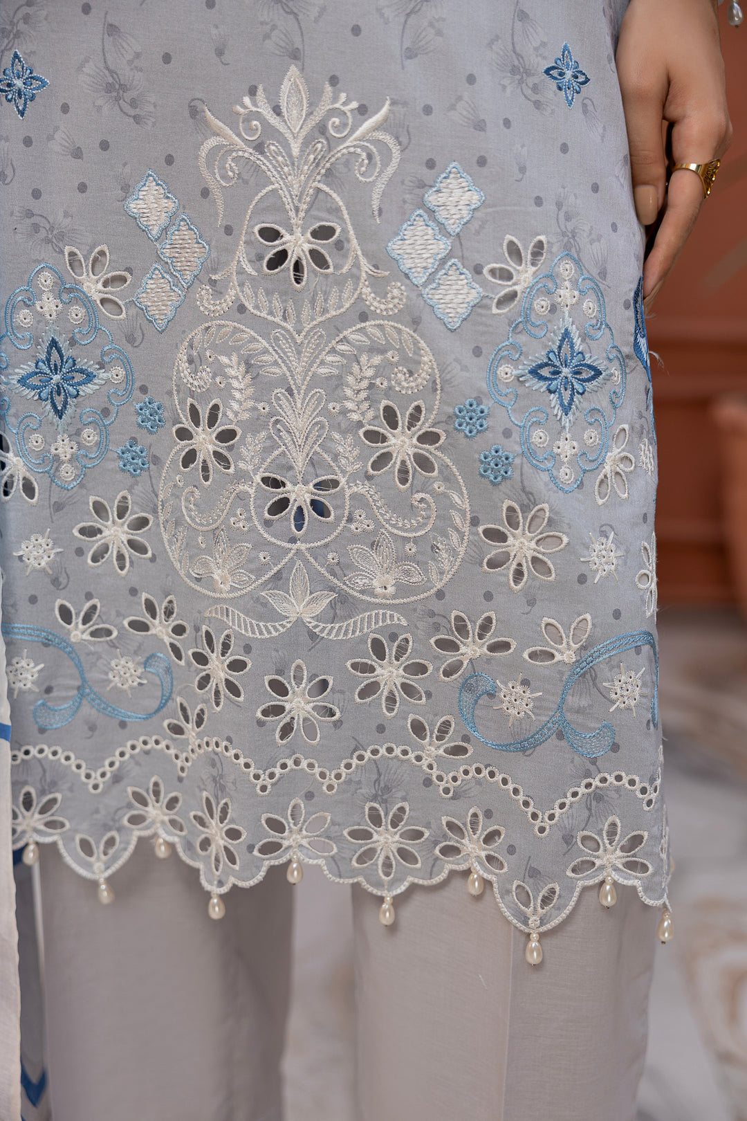 Noore Luxe by Waresha RTW Embroidered Lawn 3 Piece Suit Gulbahar Muse Festive Collection