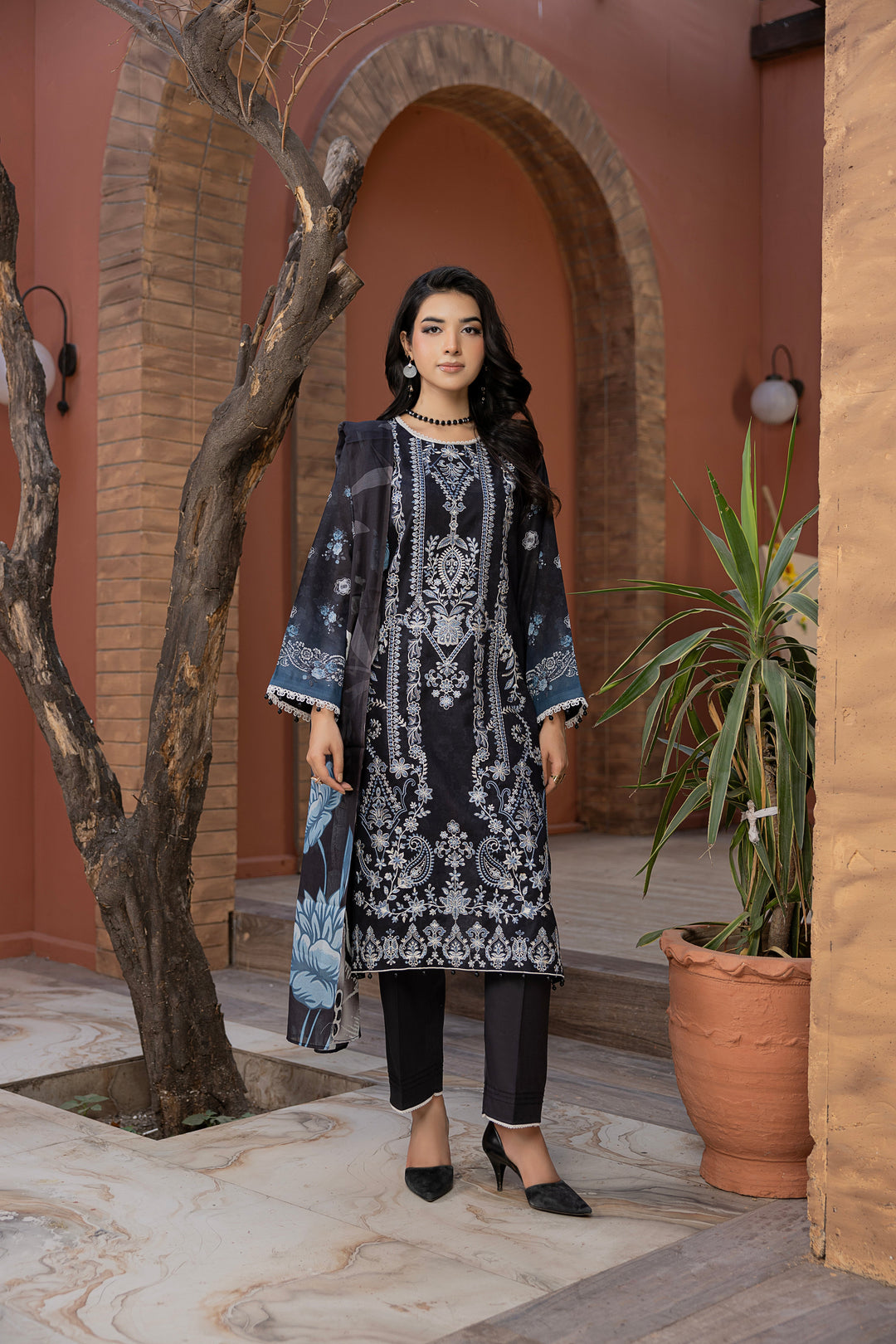 Noore Luxe by Waresha RTW Embroidered Lawn 3 Piece Suit Nooristan Grace Festive Collection
