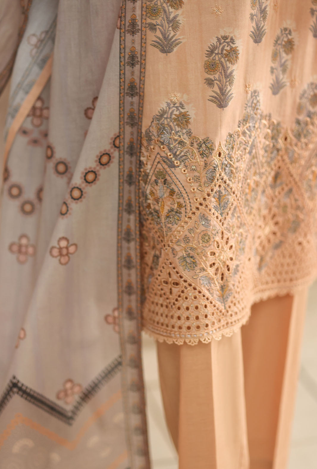 Asasa by HZ Textiles Unstitched Embroidered Lawn 3 Piece Suit AEC - 1289 Casual Collection