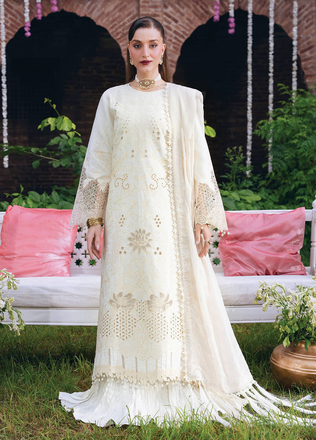 Amelia by Mahnur Unstitched Embroidered Corduroy 3 Piece Suit MN26ULW AM-04 - Winter Collection