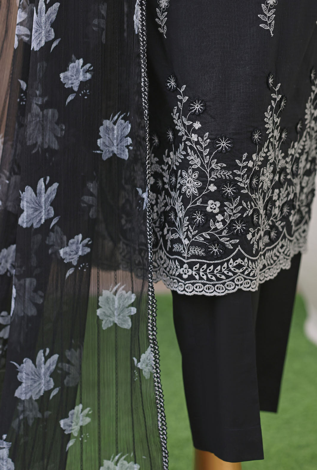 Dynasty by HZ Textiles Unstitched Embroidered Lawn 3 Piece Suit DEC - 05 Summer Collection