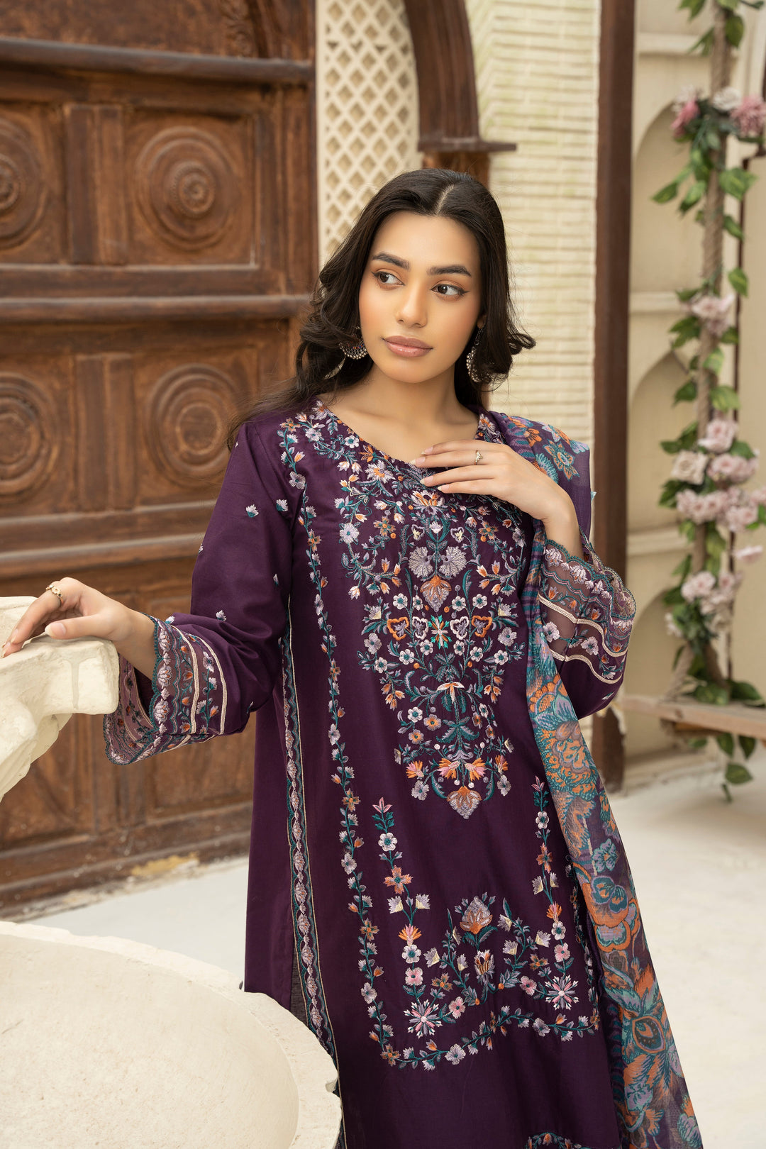 Flora Muse by Ziara RTW Embroidered Lawn 3 Piece Suit Signature Eid Collection