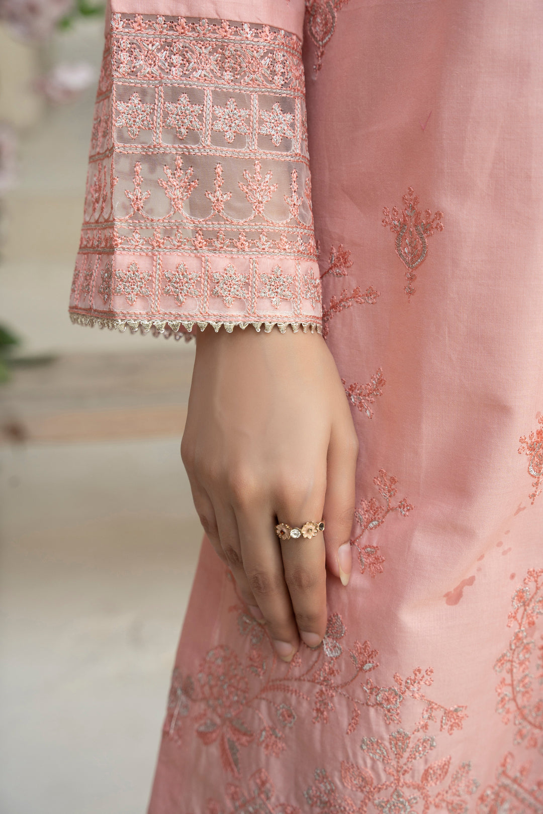 Flora Muse by Ziara RTW Embroidered Lawn 3 Piece Suit Artisanal Eid Collection