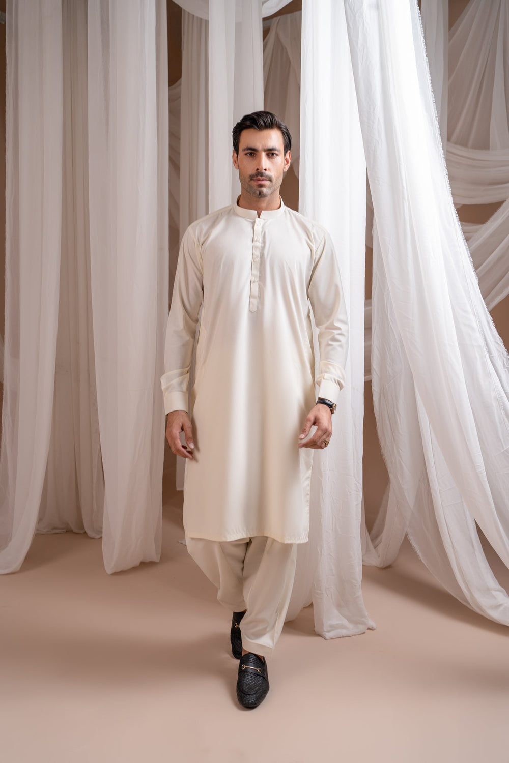 Muraqsh Ready To Wear Solids  Men Bosky White Kurta Trouser/Shalwar MUR-BWKT-HL - Summer Collection