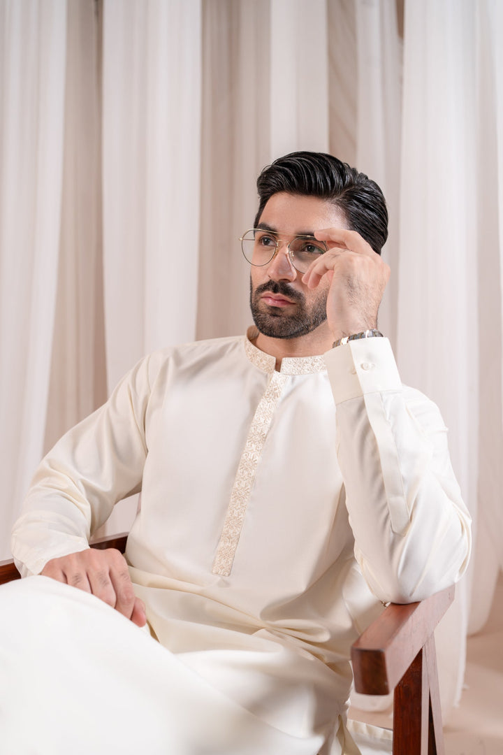 Muraqsh Ready To Wear Embroidered Bosky Men Formal Bosky White Kurta Shalwar Collar Neck MUR-FBWKS - Summer Collection