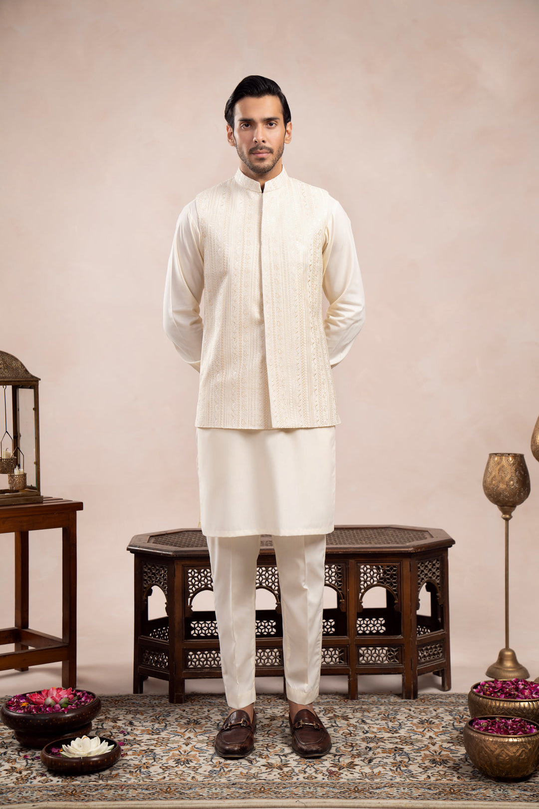 Muraqsh Ready To Wear Embroidered Bosky Men Bosky White Falling Waistcoat MUR-BWFEW - Summer Collection