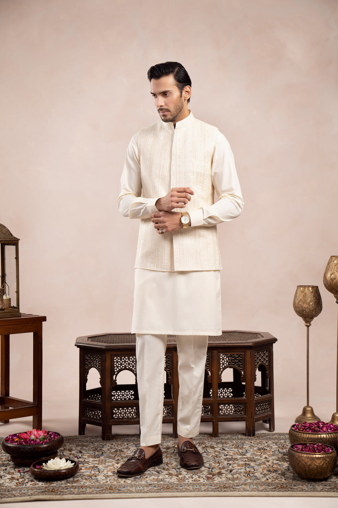 Muraqsh Ready To Wear Embroidered Bosky Men Bosky White Falling Waistcoat MUR-BWFEW - Summer Collection