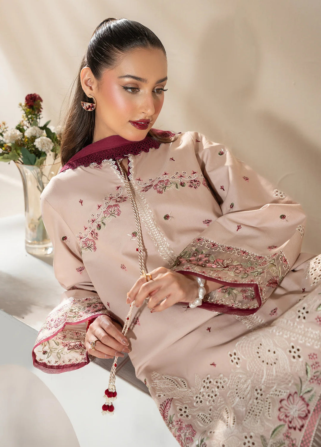 Uniluxe Unstitched Embroidered Lawn 3 Piece Suit LU00005 Peach Dust - Casual Collection