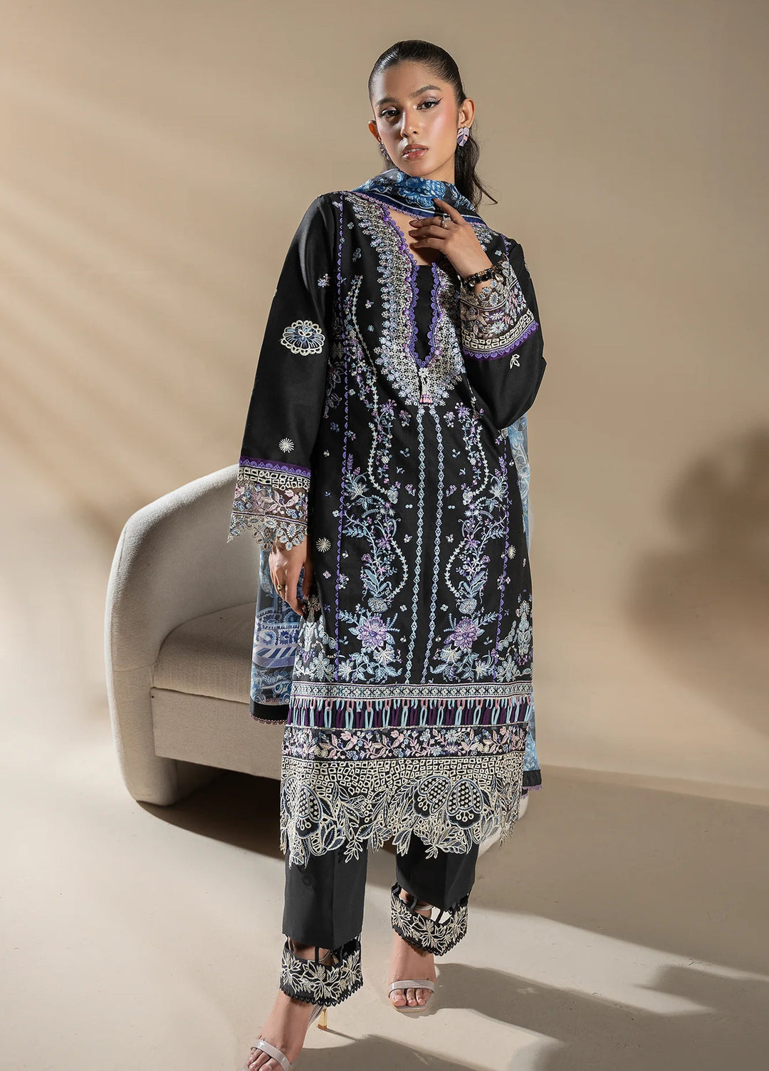 Uniluxe Unstitched Embroidered Lawn 3 Piece Suit LU00006 Strech Limo - Casual Collection