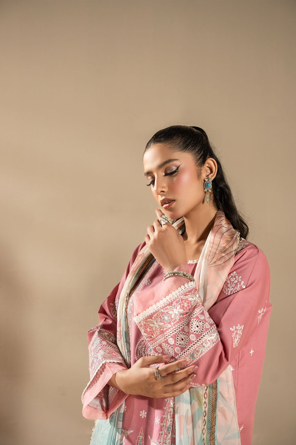 La Elise Women RTW Embroidered Lawn 3 Piece Suit P000154 Leia - Casual Collection