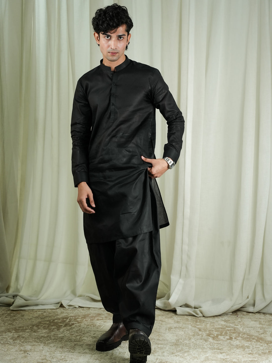 Shan-e-Sultan - شانِ سلطان Deep Black