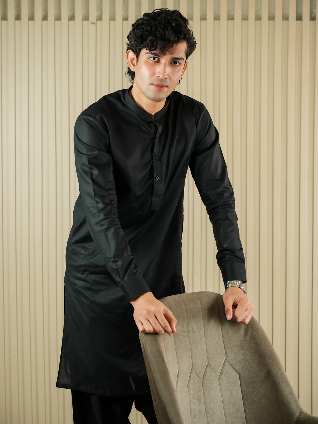 Mehr-e -Shab Pure Black