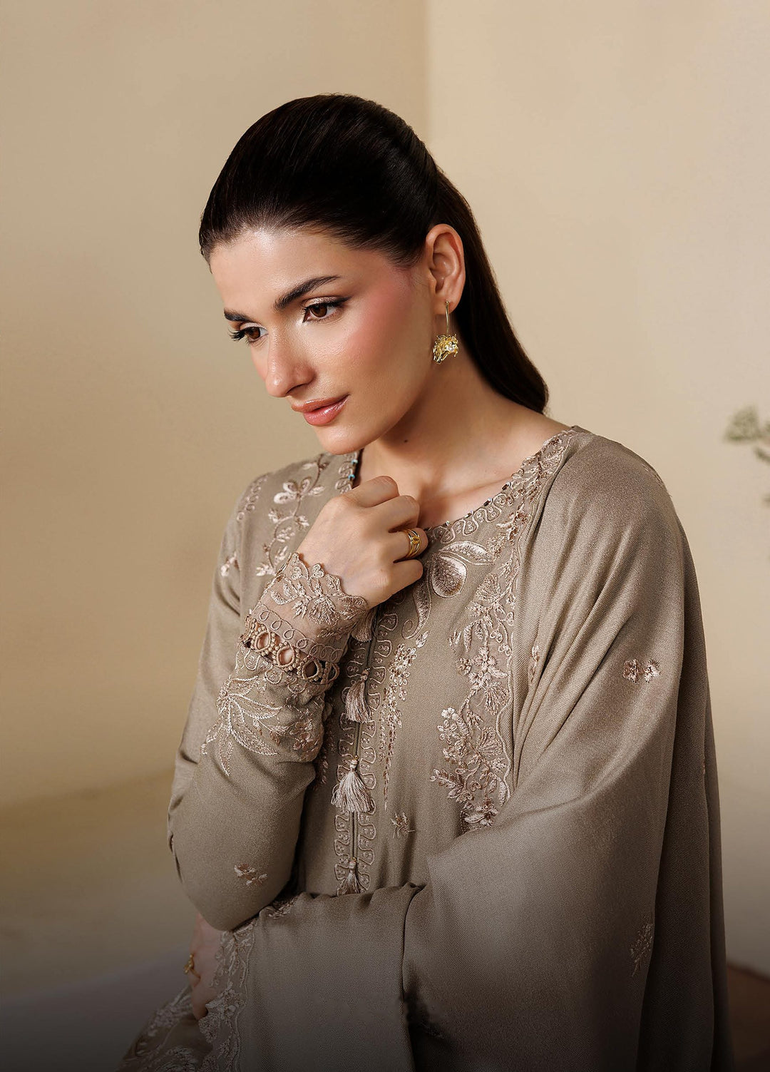 Exclusice by Daria Unstitched Embroidered Leather Peach 3 Piece Suit DN26UEL DA-195 - Winter Collection