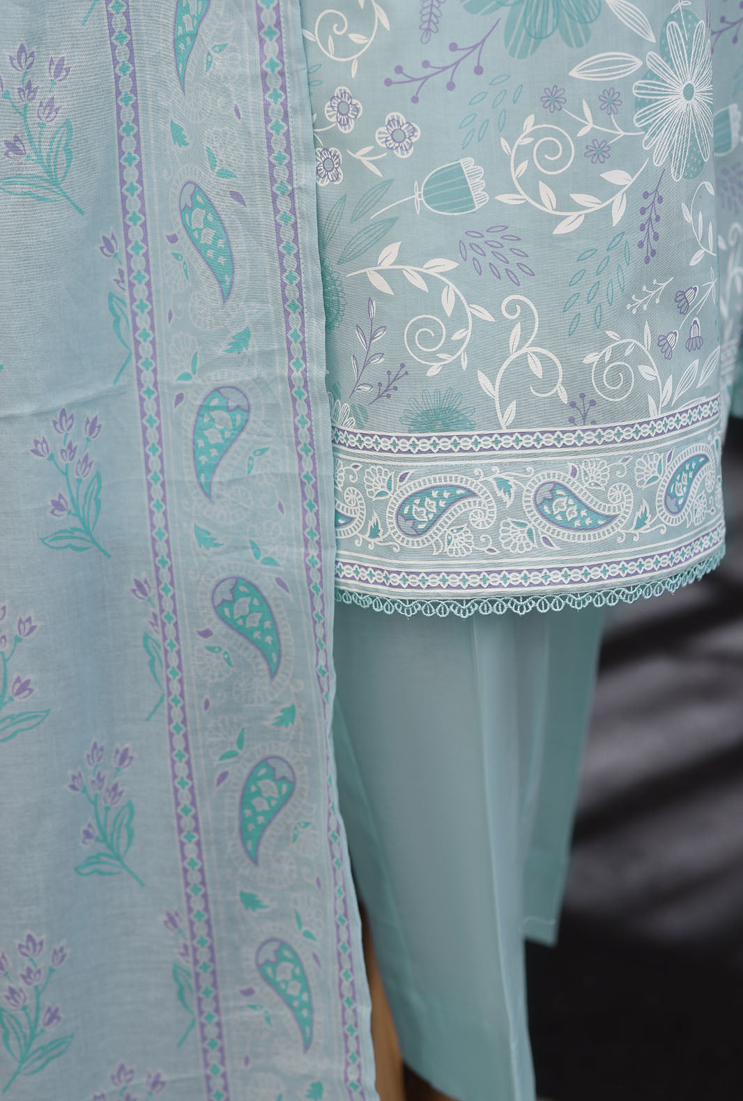 Exclusive by HZ Textiles Unstitched Printed Lawn 3 Piece Suit EPC-7062 - Casual Collection