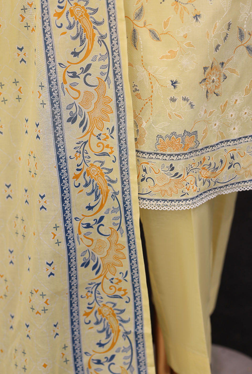 Exclusive by HZ Textiles Unstitched Printed Lawn 3 Piece Suit EPC-7064 - Casual Collection