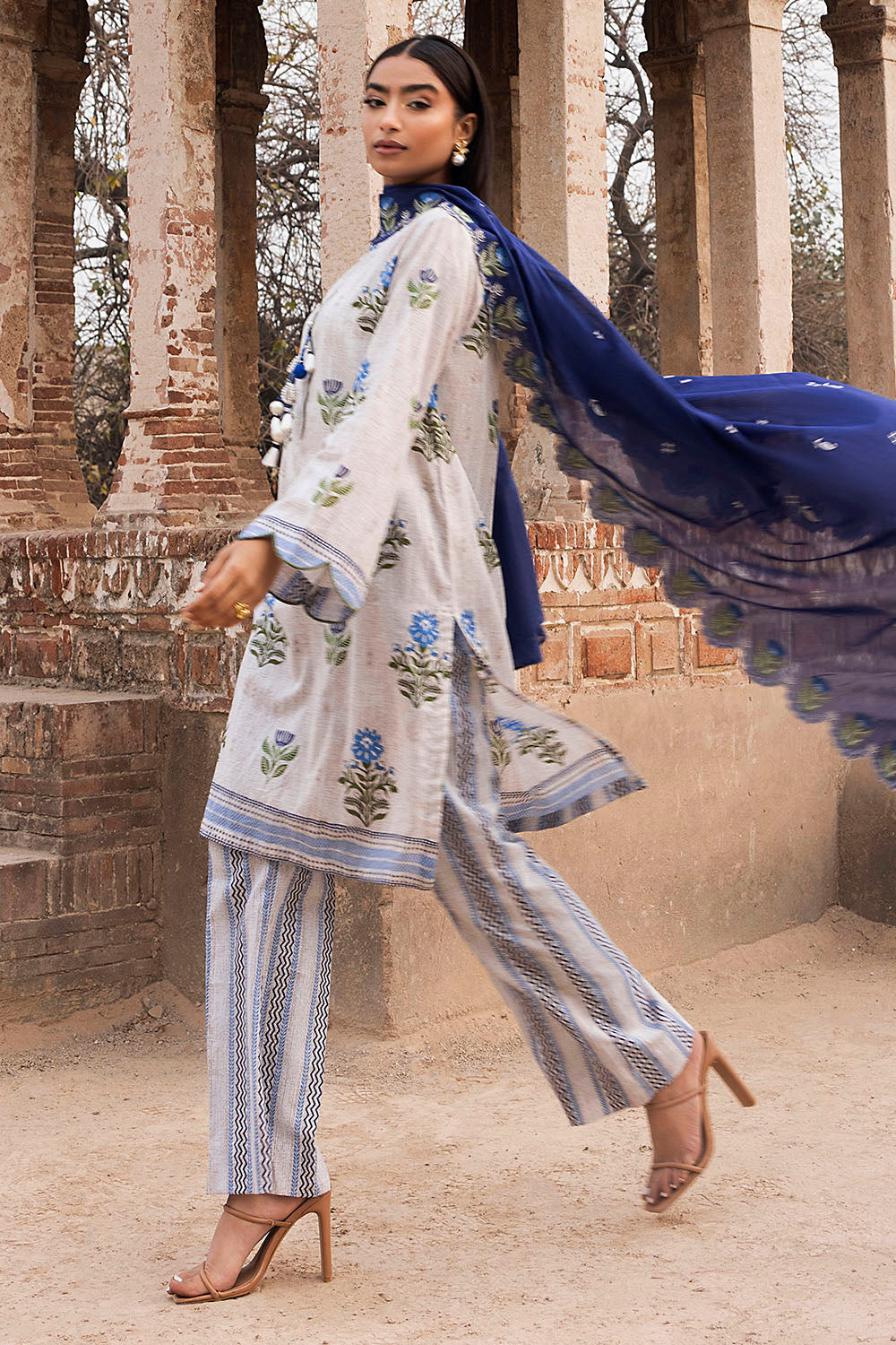 Mitti ki Khusboo by Gul Ahmed Unstitched Embroidered Lawn 3 Piece Suit GA26UMK DN-62012 - Summer Collection