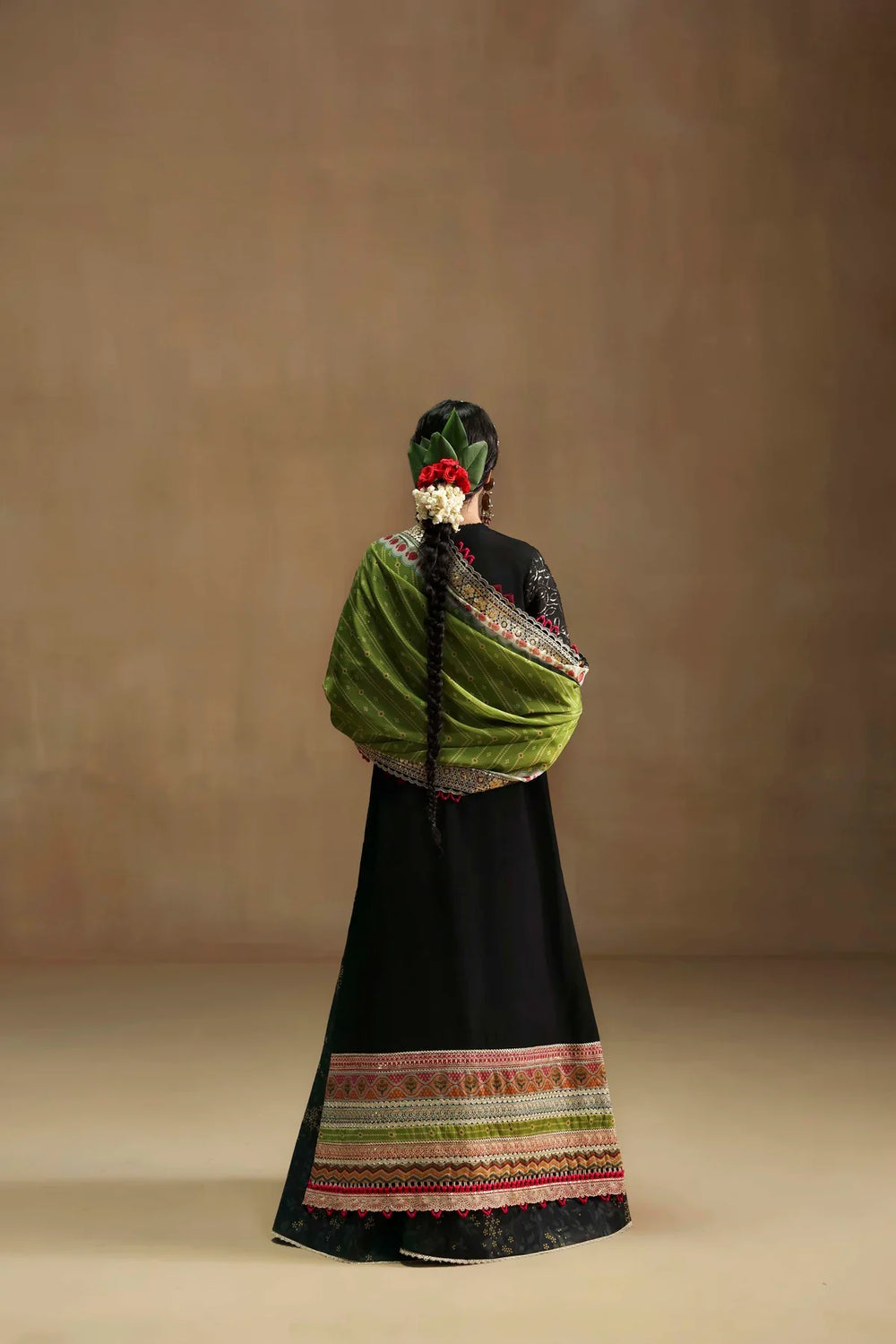 Sable Vogue Unstitched Embroidered Raw Silk 3 Piece Suit SV26UL FC-06-25 - Summer Collection