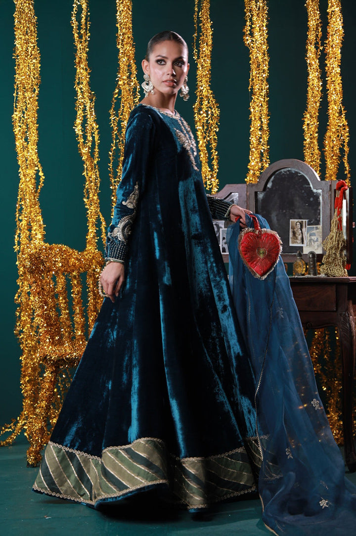 Makhmal From Nizka By Nida Rehan RTW Hand work Velvet 2 Piece Suit Nayab - Festive Collection
