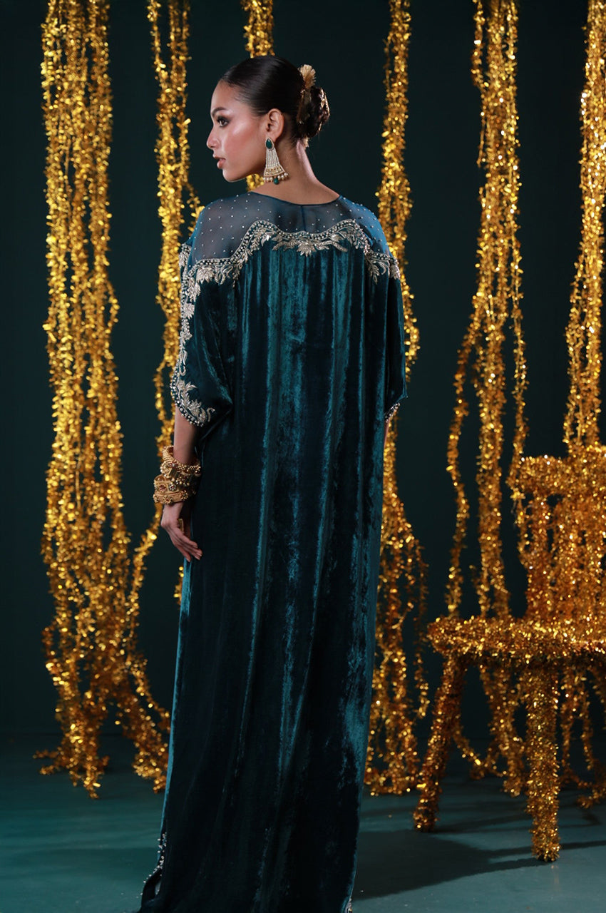 Makhmal From Nizka By Nida Rehan RTW Hand work Velvet 2 Piece Suit Noor - Festive Collection