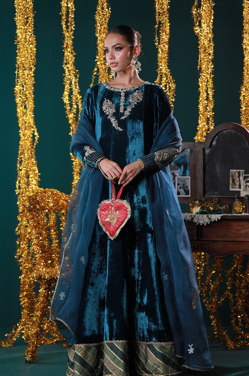 Makhmal From Nizka By Nida Rehan RTW Hand work Velvet 2 Piece Suit Nayab - Festive Collection
