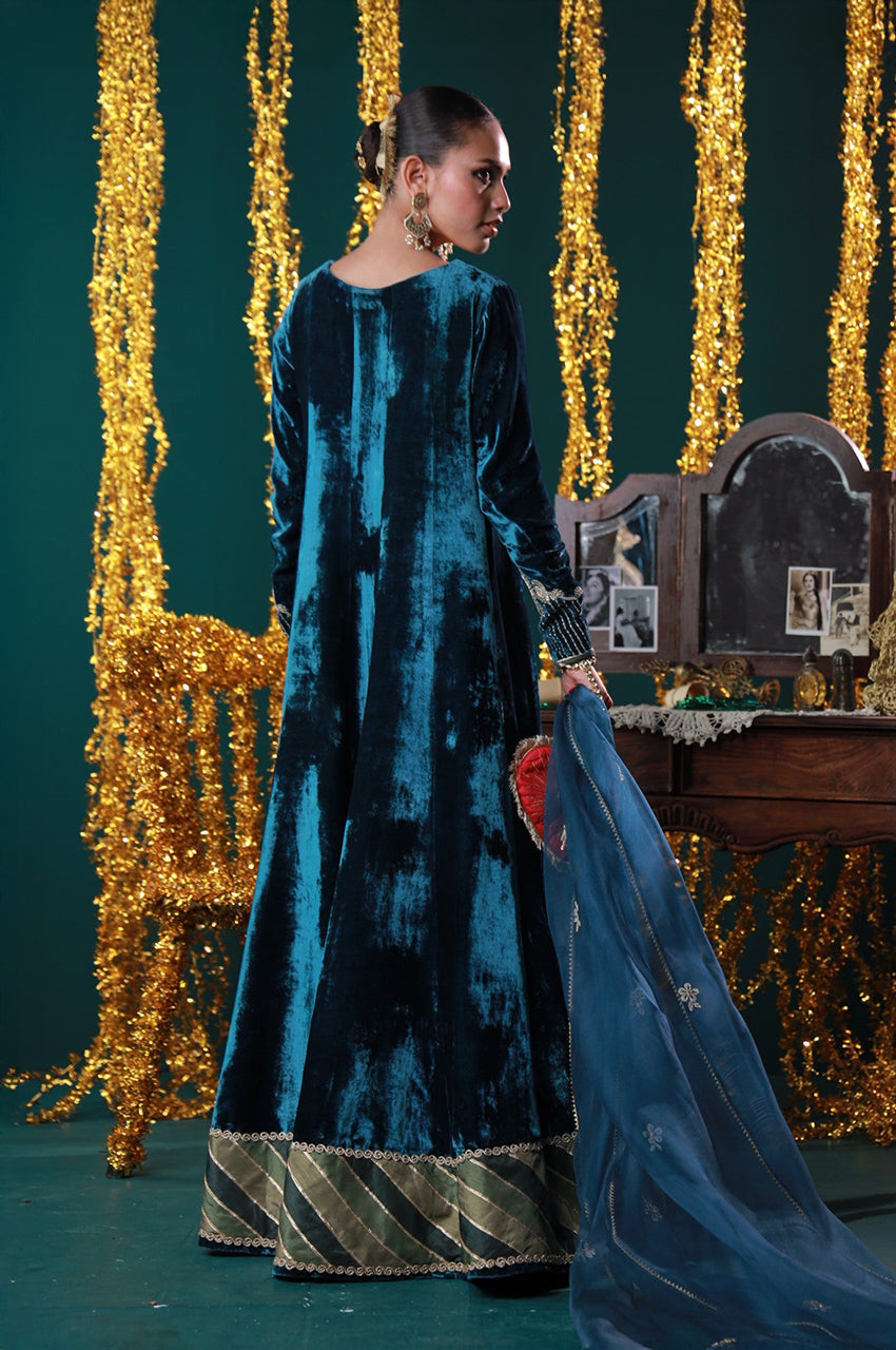 Makhmal From Nizka By Nida Rehan RTW Hand work Velvet 2 Piece Suit Nayab - Festive Collection