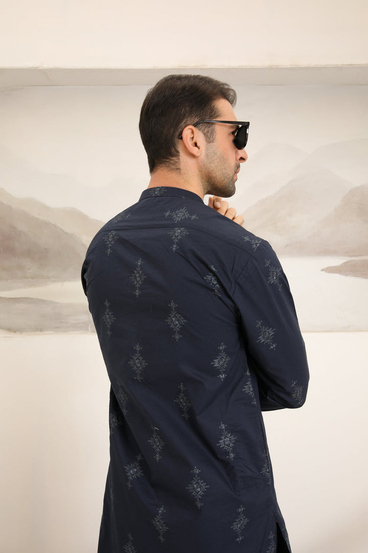 Muraqsh Ready To Wear   Men Navy Blue Cotton Embroidered Kurta Trouser MUR-NBECK - Summer Collection